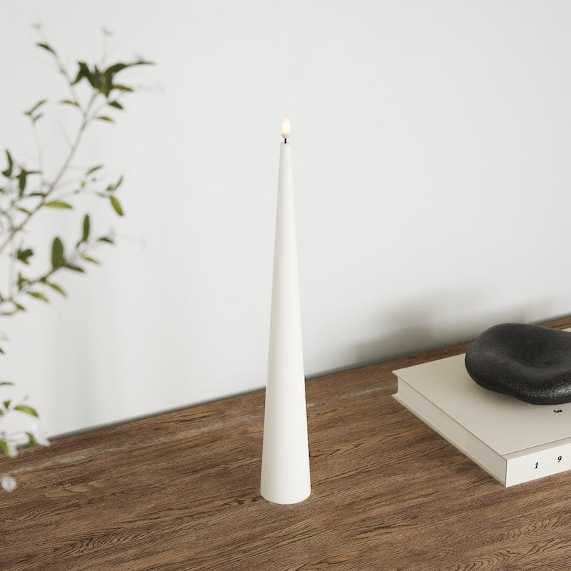 Deluxe Homeart Kegle lys D 5 x H 38 cm Hvid