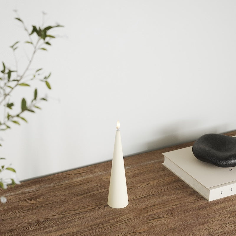 Deluxe Homeart Cône lumineux D 5 x H 20 cm Crème