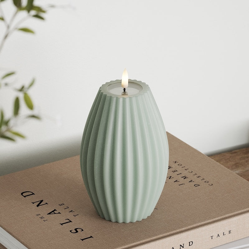 Deluxe Homeart LED Bougie rainurée P 10 x H 15 cm Vert sauge