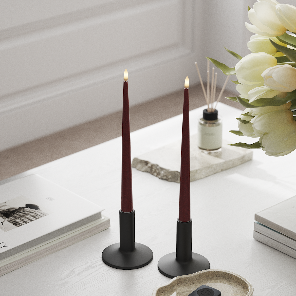 Deluxe Homeart LED Kertelys med Lak, 2 stk 28 cm Bordeaux LED kertelys 1