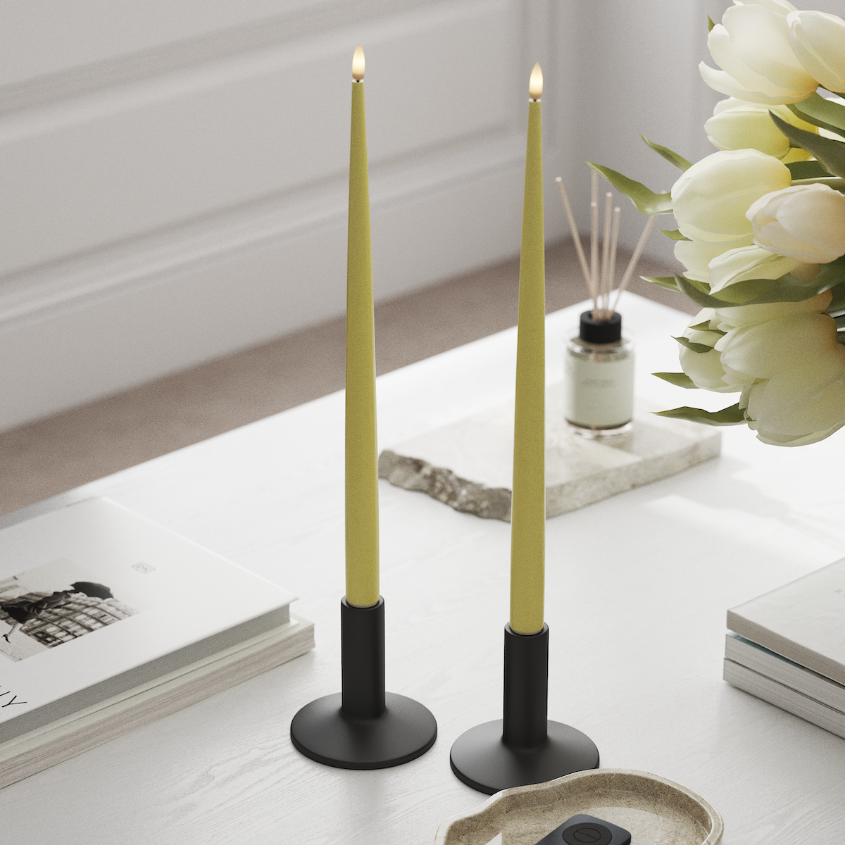 Deluxe Homeart LED Bougie effilée avec laque, 2 pièces 38 cm Jaune clair LED Bougie effilée 1