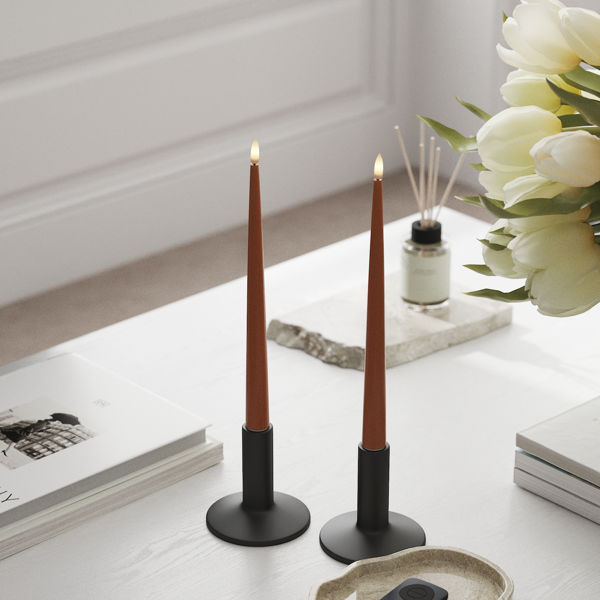 Deluxe Homeart LED Bougie effilée avec laque, 2 pièces 28 cm Orange LED Bougie effilée 1