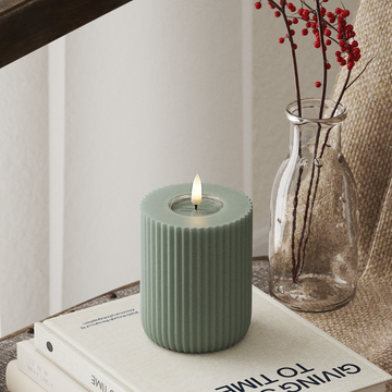 Deluxe Homeart Solid Stripe LED Bougie pilier Ø8 X 10 cm Vert sauge LED Forme 4