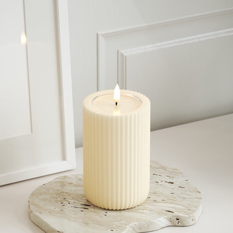 Unique Candles Unique LED Bougie rainurée P 8 x 12,5 cm Crème